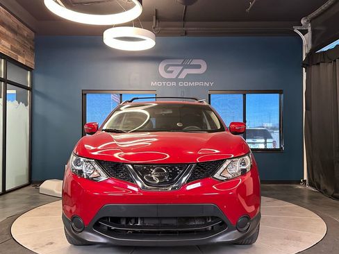 Used 2018 Nissan Rogue Sport SV AWD/4WD image 8