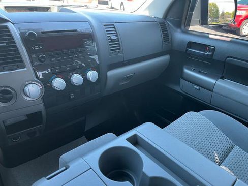 Used 2011 Toyota Tundra 4x4 Double Cab w/ Tow Pkg image 6