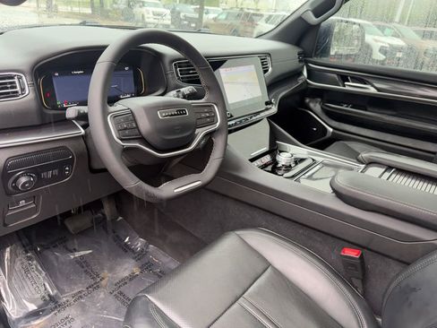 Used 2024 Jeep Wagoneer 2WD w/ Premium Group I image 8