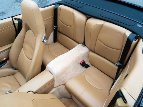 Used 2005 Porsche 911 Carrera RWD image 29