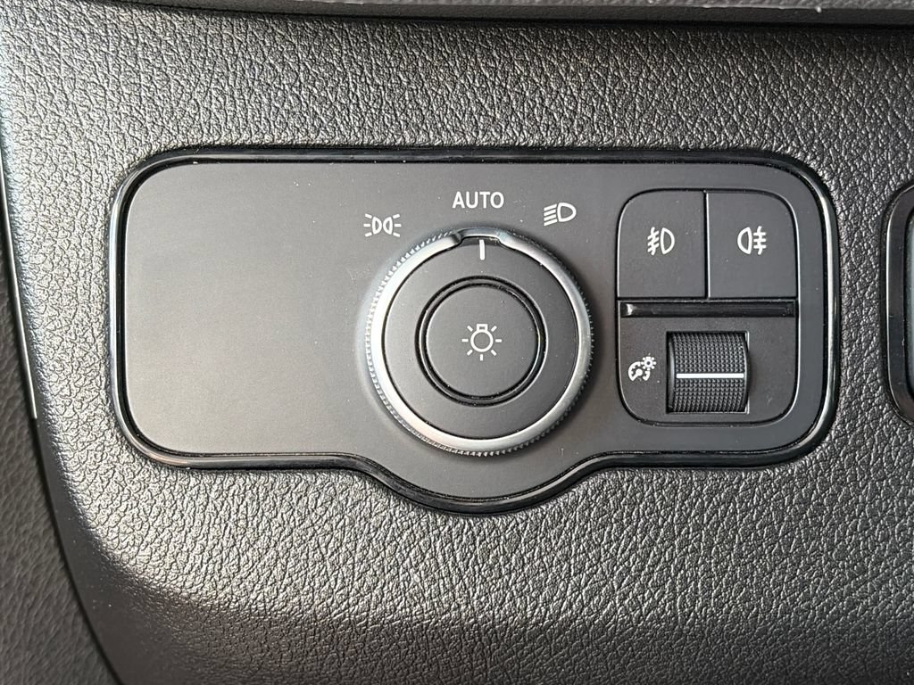 Used 2024 Mercedes-Benz Sprinter 3500 image 20