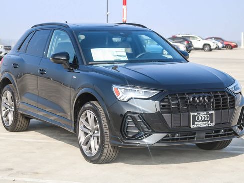 New 2025 Audi Q3 2.0T Premium image 3