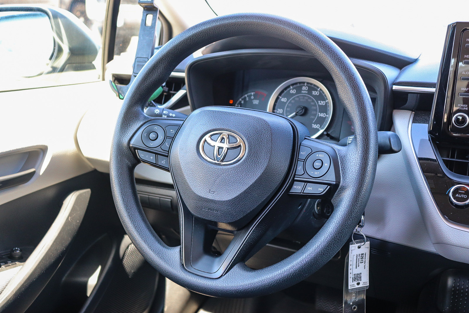 Certified 2022 Toyota Corolla LE w/ Carpet Mat Package (TMS) FWD image 16