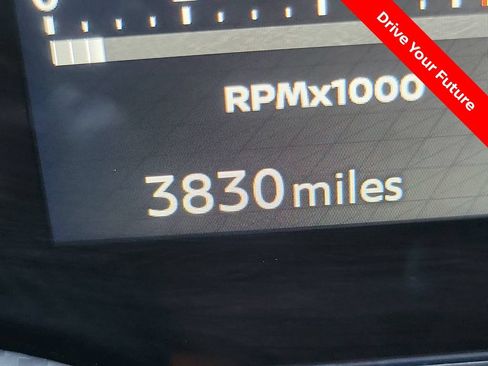 Certified 2026 Nissan Kicks SR FWD image 8