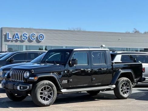Used 2022 Jeep Gladiator Overland w/ Popular Equipment Package image 1