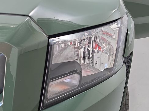 Certified 2023 Nissan Frontier SV w/ SV Convenience Package RWD image 28