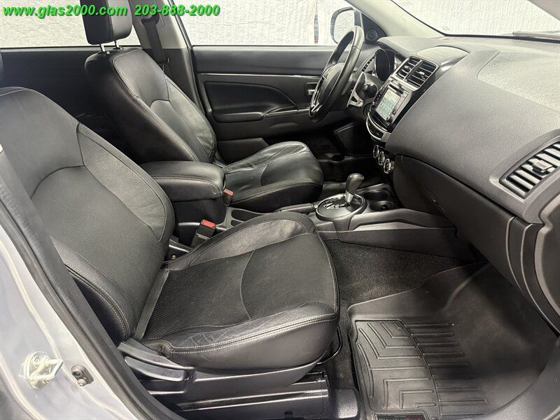 Used 2017 Mitsubishi Outlander Sport SEL AWD/4WD image 21