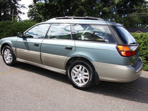Used 2002 Subaru Outback Wagon AWD/4WD image 4