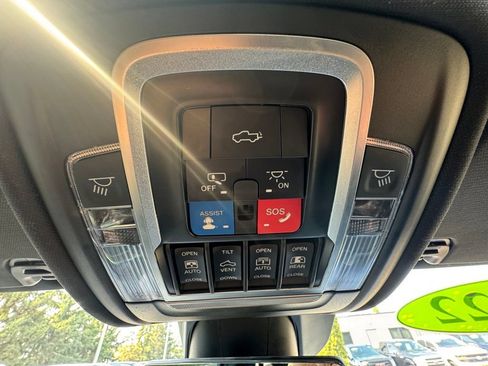 Used 2022 RAM 1500 Limited AWD/4WD image 35