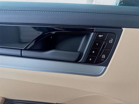 New 2026 Porsche Cayenne S image 7