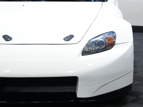 Used 2006 Honda S2000 image 10