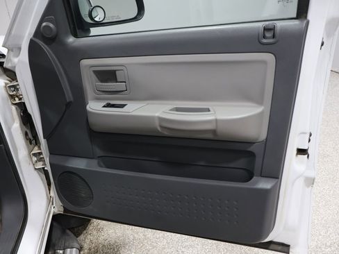 Used 2005 Dodge Dakota SLT image 21