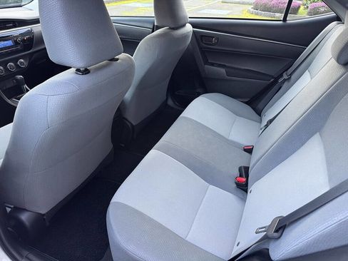 Used 2014 Toyota Corolla LE image 19