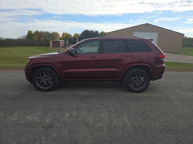 Used 2021 Jeep Grand Cherokee Limited w/ Quick Order Package 28K 80th AWD/4WD image 3