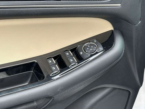 Used 2019 Ford Edge SEL w/ Equipment Group 201A image 16