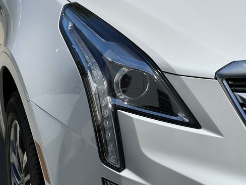 Used 2019 Cadillac XT5 Luxury AWD/4WD image 11
