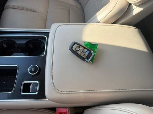 Used 2022 Lincoln Aviator Reserve w/ Equipment Group 201A AWD/4WD image 18