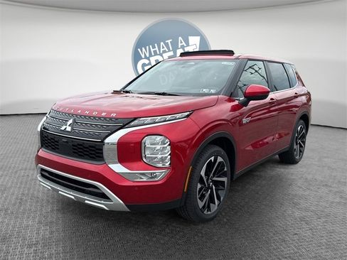 New 2025 Mitsubishi Outlander SE image 13