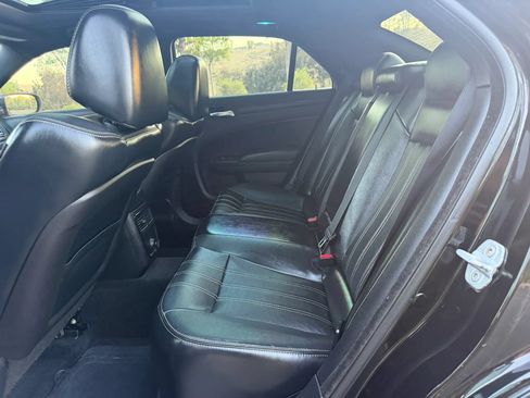 Used 2013 Chrysler 300 S AWD/4WD image 17