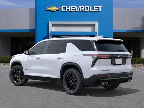New 2026 Chevrolet Traverse LT w/ Midnight/Sport Edition FWD image 3