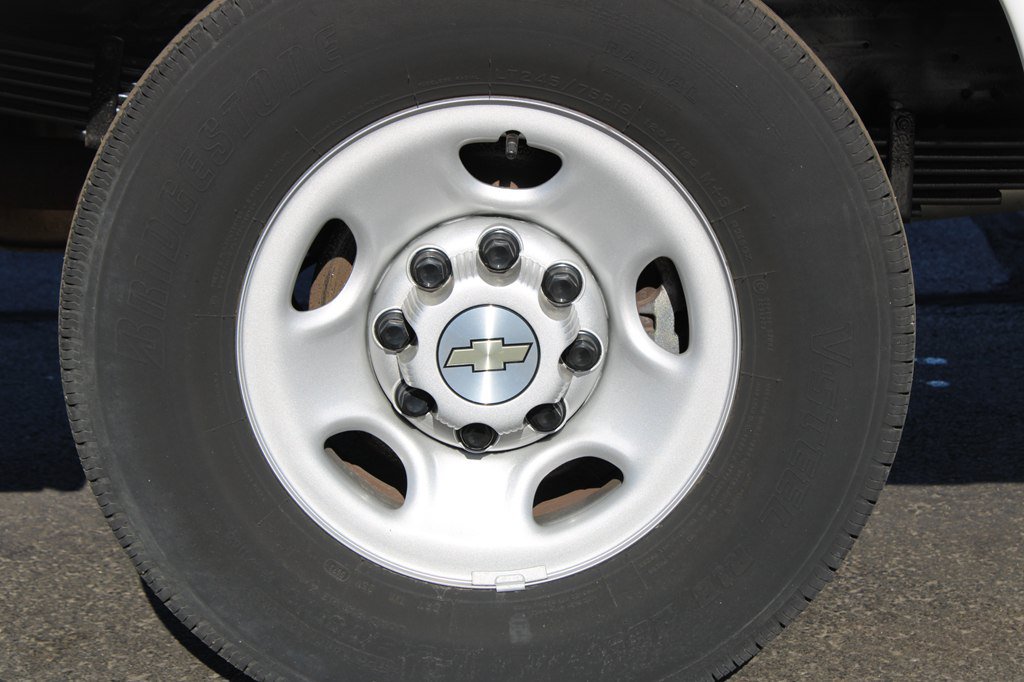 Used 2023 Chevrolet Express 3500 w/ Power Convenience Package RWD image 30