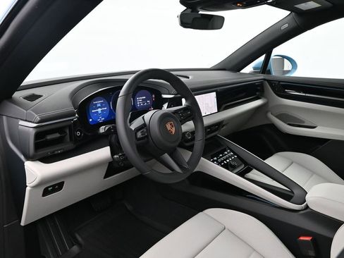 New 2026 Porsche Macan Electric image 4