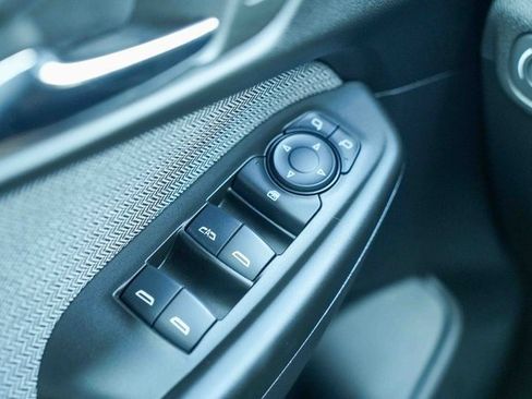 Used 2025 Chevrolet TrailBlazer LS w/ LS Convenience Package image 32