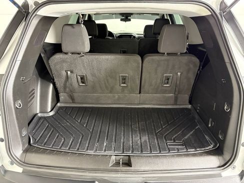 Used 2020 Chevrolet Traverse LS image 22
