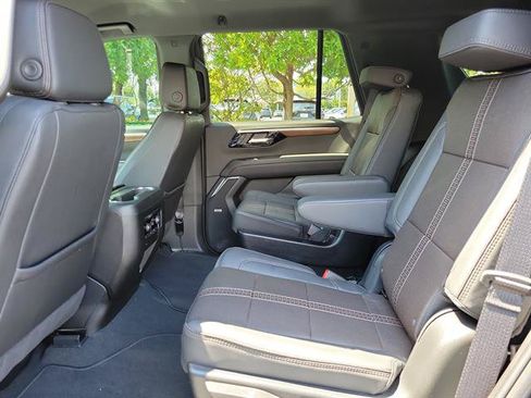 Used 2025 Chevrolet Tahoe High Country RWD image 33