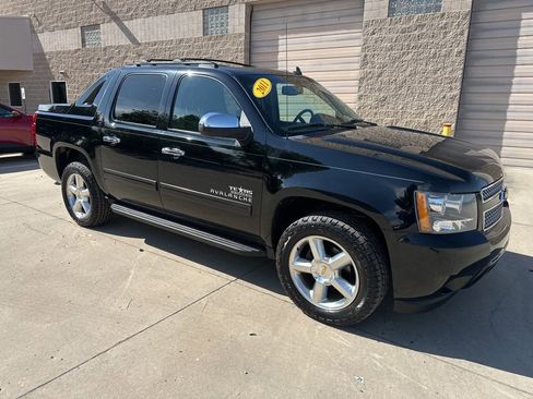 Certified 2011 Chevrolet Avalanche LT w/ Texas Edition RWD image 31