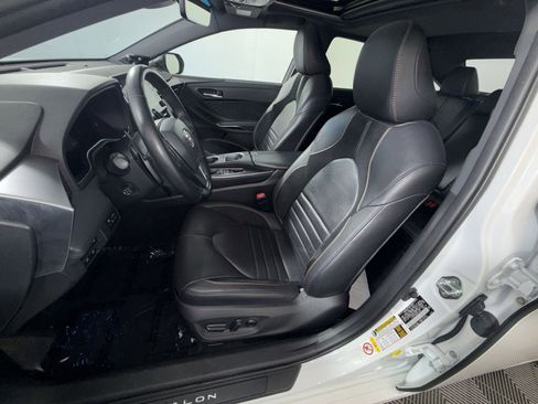 Used 2019 Toyota Avalon Touring w/ Advanced Safety Package FWD image 13
