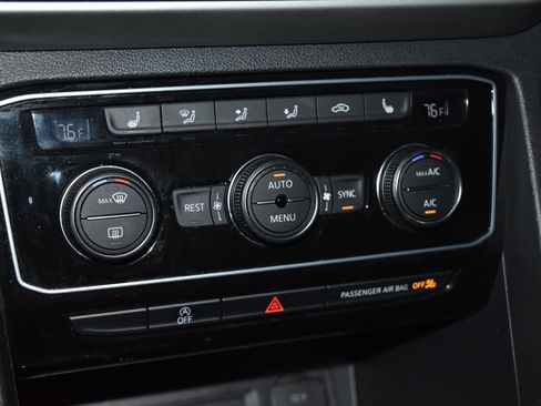 Used 2023 Volkswagen Atlas SE image 13