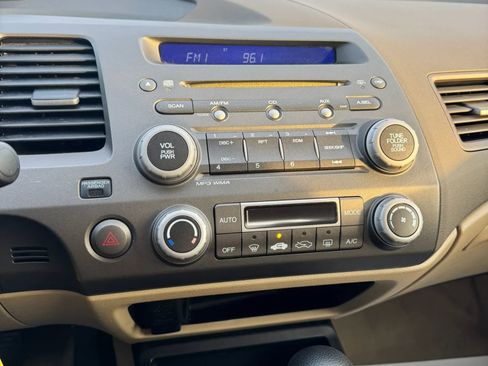 Used 2008 Honda Civic Hybrid Sedan image 9