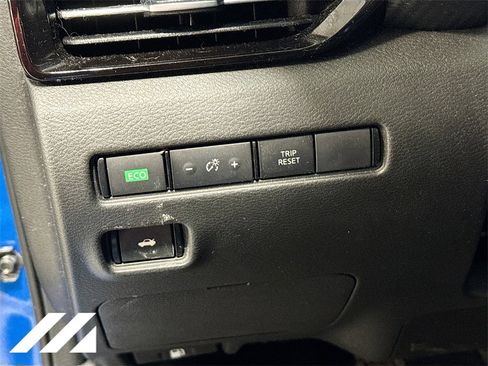 Used 2020 Nissan Sentra SV image 9