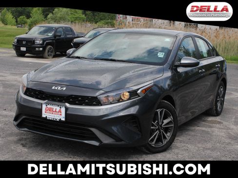 Used 2023 Kia Forte LXS FWD image 1