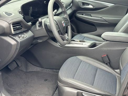 Used 2025 Buick Envista Preferred w/ Convenience II Package FWD image 9