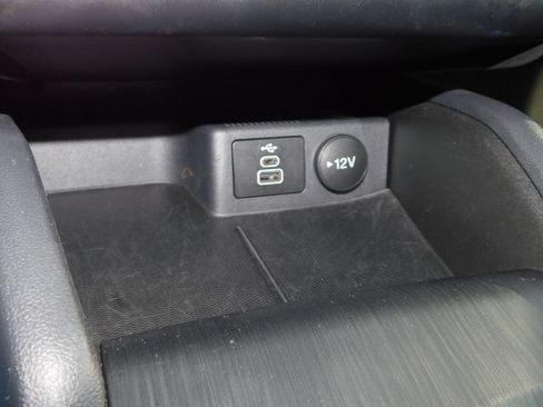 Used 2025 Ford Escape Active AWD/4WD image 35