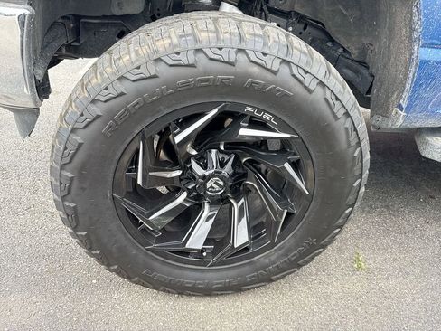 Used 2025 Ford F150 XLT w/ Equipment Group 301A Standard AWD/4WD image 5