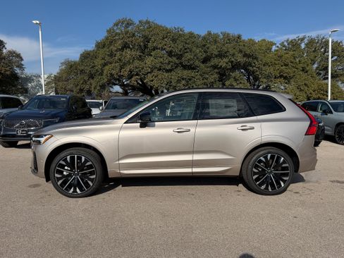 New 2026 Volvo XC60 B5 Ultra w/ Protection Package Premier image 3