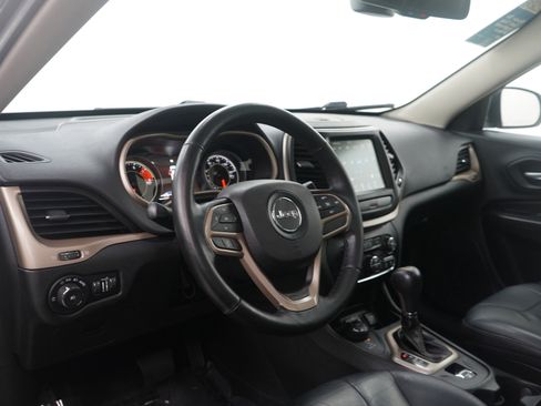 Used 2017 Jeep Cherokee Limited image 17