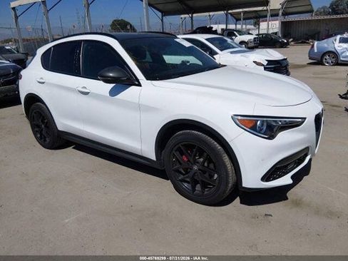 Used 2019 Alfa Romeo Stelvio Ti Sport w/ Quick Order Package 22S Sport AWD/4WD image 1