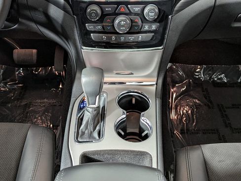 Used 2019 Jeep Grand Cherokee Altitude image 35