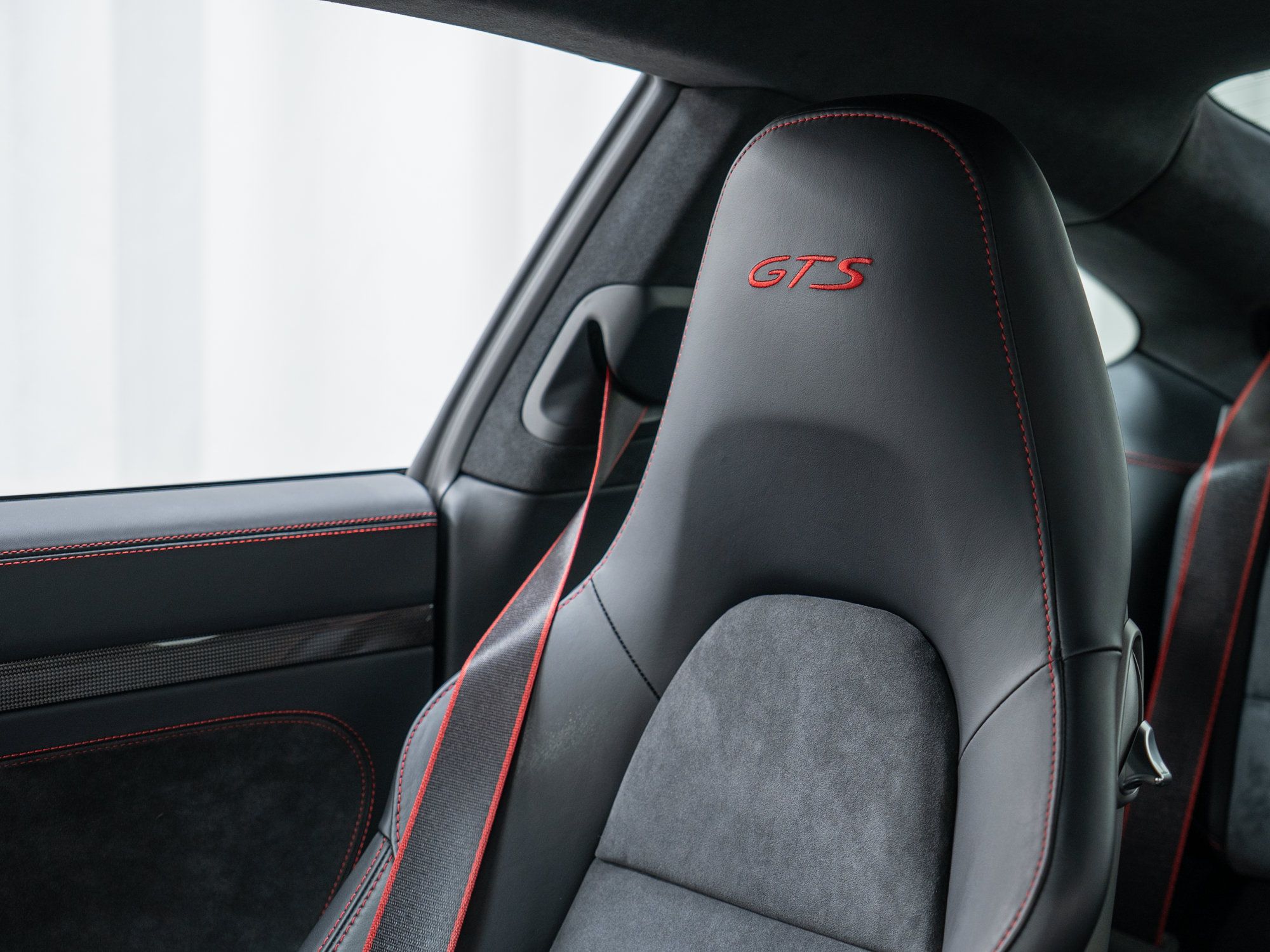 Certified 2016 Porsche 911 Carrera GTS RWD image 22