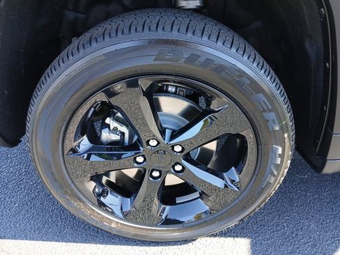 New 2025 Jeep Grand Cherokee L Altitude image 19