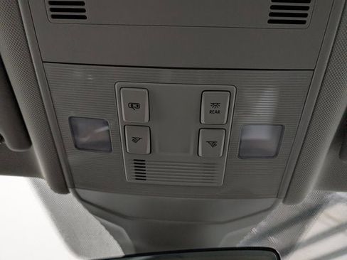 Used 2022 Volkswagen Jetta S image 25