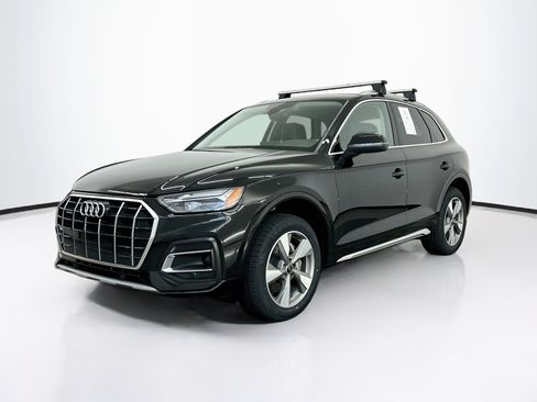 Used 2023 Audi Q5 2.0T Premium w/ Convenience Package AWD/4WD image 3