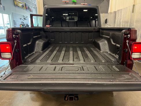 Used 2021 Jeep Gladiator Sport AWD/4WD image 17