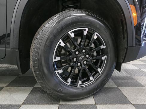Used 2024 Chevrolet Traverse Z71 AWD/4WD image 15