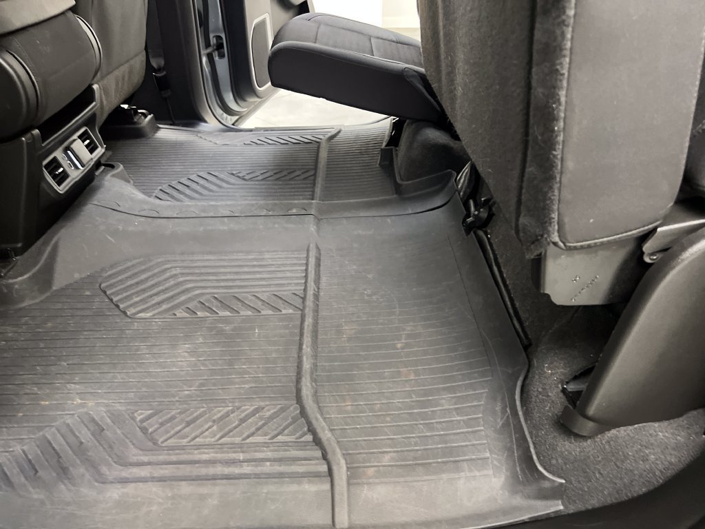 Used 2024 Chevrolet Silverado 1500 RST AWD/4WD image 18