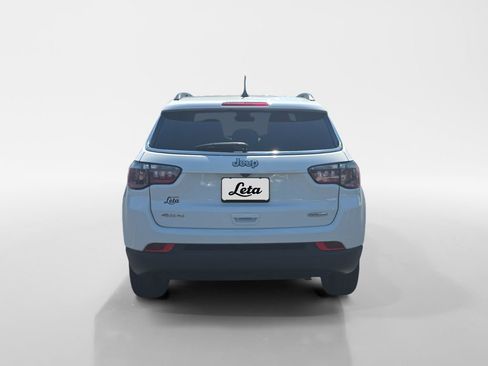 Used 2022 Jeep Compass Latitude w/ Convenience Group AWD/4WD image 5